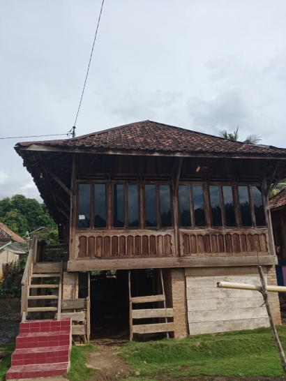 Kearifan Lokal Bilek Rumah di Desa Negeri Ratu