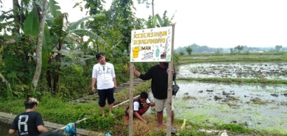 Mahasiswa KKN UNEJ Bina Lingkungan Sehat Dan Lesatari di Dusun Umbulsari Sebagai Dusun Percontohan dan Upaya Pencegahan Penyakit