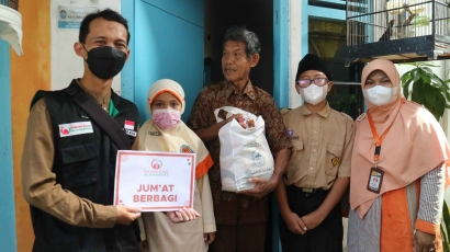 Asyiknya Jum'at Berbagi Bersama Adik-adik SDIT Al-Khairaat Yogyakarta