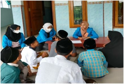 Bangkitkan Semangat Anak-anak Mengaji, Mahasiswa KKNT Universitas PGRI Madiun Adakan Kegiatan TPA di Masjid Al-Ikhlas Dusun Kedungpring 