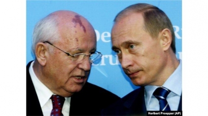 Gorbachev dan Putin, Sama dan Berbeda