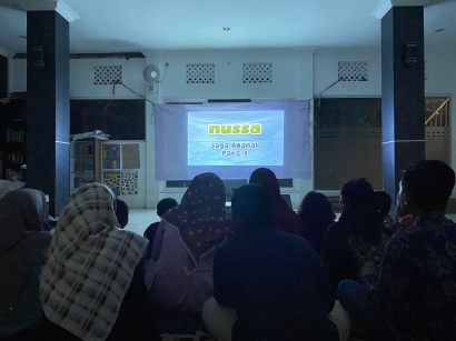 Brainstorming Film sebagai Media Pembelajaran Bersama Anak Didik Yayasan Insan Indonesia Bersatu