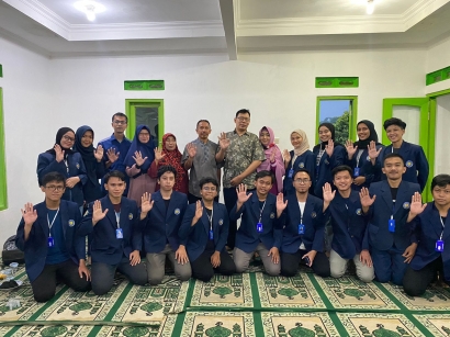 Kegiatan Mahasiswa KKN Universitas Budi Luhur di Desa Gunung Bunder 2 dengan Tema Kebersihan Lingkungan, Kesehatan, dan Kampung Ramah Lingkungan