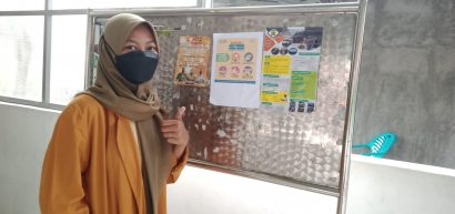 Mahasiswa KKN Univet Bantara Sukoharjo Melaksanakan Kegiatan Penempelan Poster Cuci Tangan Guna Mencegah Penyebaran covid-19