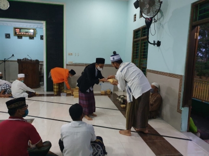 Doorprize sebagai Penggerak Masyarakat Shalat Subuh Berjamaah di Masjid
