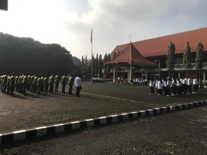 Siap Mengabdi, UPN "Veteran" Jawa Timur Melepas Mahasiswa KKN