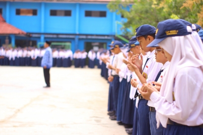 Bahasa Indonesia Vs Bahasa Viral di Kalangan Siswa/i SMP Negeri 4 Samarinda