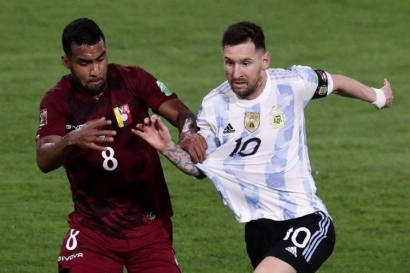 Suatu Malam di La Bombonera Ketika Messi Kembali  Menjadi Messi