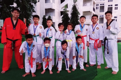 60 Persen Atlit Pazzer Raih Medali Emas pada Bandung Taekwondo Open 2022