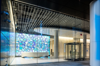 StudioSOFTlab: Interior Lobby yang Sangat Unik Bagaikan Crystal