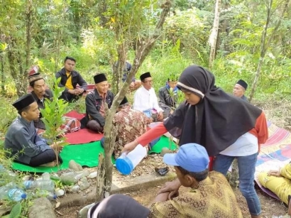 Tradisi Mengaji "Pusaro" Jelang Ramadhan di Piaman