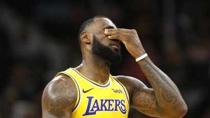 Dihajar Suns, Lakers Gagal ke Playoff NBA 2022