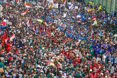 Serangan Balik Jokowi, Mengubah Aksi Demo BEM SI Menjadi Demo April Mop