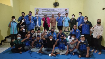 Gelar PKM, Mahasiswa Unpam Himbau Masyarakat Bijak Bermedia Sosial