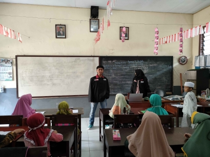 Penanaman Sifat Anti Bullying Sejak Dini Melalui Kegiatan Pengabdian Masyarakat oleh Mahasiswa UMM (Kepada Kelas 2 SD Negeri Sitirejo 1)