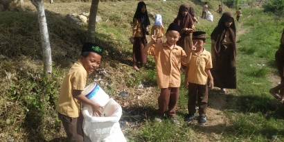 Melahirkan Generasi Hijau Indonesia (Generasi yang Cinta dan Peduli terhadap Lingkungan)