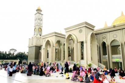Kuah Beulangong, Menu Buka Puasa Bersama di Masjid Agung Baitul Ghafur Blangpidie