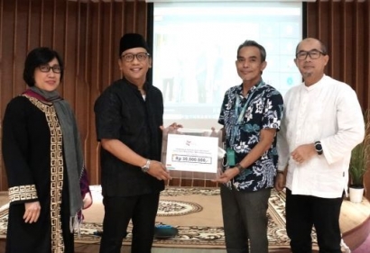 PertaLife Insurance Salurkan CSR Korporasi ke Taman Bacaan Lentera Pustaka Bogor