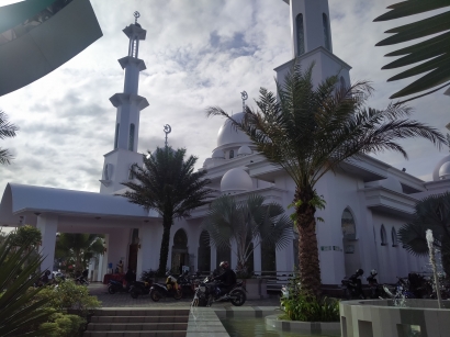 Menapaktilasi Ramadhan dari Masjid Baiturrahmah ke Masjid Berkah