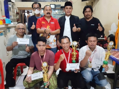 Ketua Umum KONI Kota Makassar Menutup dengan Resmi Pertandingan Catur Ramadan Cup 1443 H