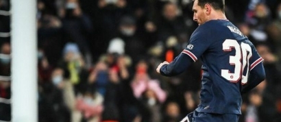 Walau Pemalu Berat, Messi Persembahkan PSG Tropi Juara Liga Perancis