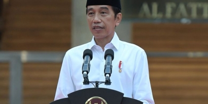 Jokowi dan Sifat Masyarakat yang Tidak Mudah Tunduk