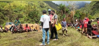 Terang Harus Sampai di Pelosok Tanah Papua, Bantuan Alat Penerangan dari Pemerintah Pusat