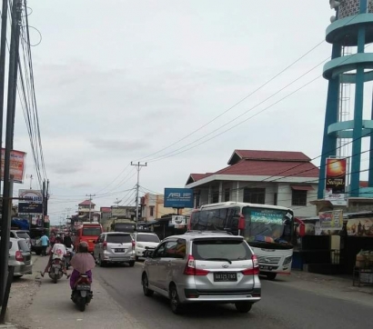 Cerita Macet Lubuk Alung Musim Lebaran di Tengah Lamanya Bengkalai Jalan Lingkar