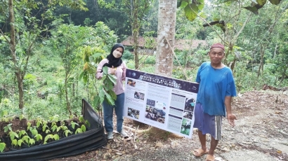 Mahasiswa KKN-PPM UGM Membuat Infografis Bilingual sebagai Upaya Pengembangan Eduwisata Kakao di Desa Wisata Nglanggeran