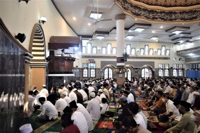 Catatan Hikmah dari Salat Id di Masjid Agung Baitussalam Purwokerto
