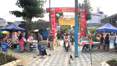 UMKM dan PKL Ikut Serta Ramaikan Bazar Ramadhan di Kelurahan Kalirungkut, Surabaya