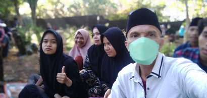 Ziarah Kubur Massal di Lombok Timur H+2 Lebaran