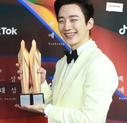 Lee Junho, Idol-Aktor Pemenang Baeksang kategori Aktor Terbaik