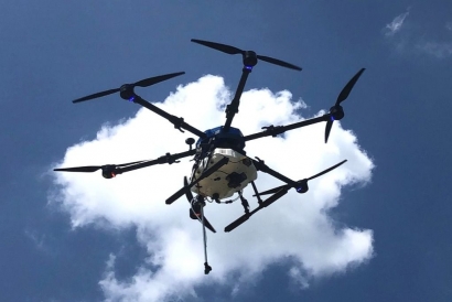 Drone Pengendalian Hama dan Penyakit Pertanian Berskala Besar