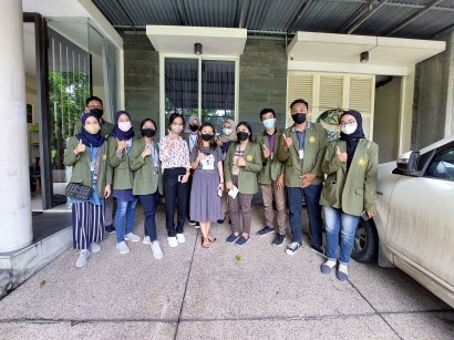 KKN Tematik MBKM 2022 Kelompok 37 UPN "Veteran" Jawa Timur Siap Kembangkan UMKM di Kelurahan Jeruk Surabaya