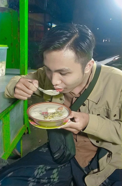 Andri Fahruzi Explore Kuliner Bubur Kacang Ijo di Lumajang