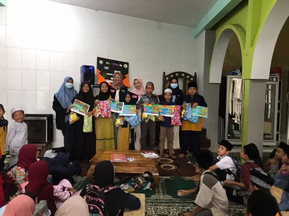 Bangun Produktivitas dan Kreativitas Anak-Anak TPQ Nur-Rohman di Bulan Ramadhan dengan Mengadakan Lomba Mewarnai Kaligrafi 