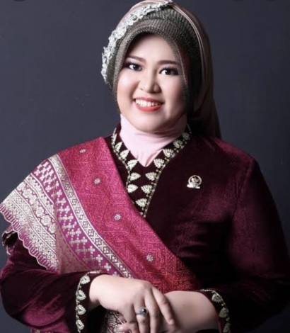 Senator Riri Dukung Campaign Every Kid Matters Sayap Merpati President University