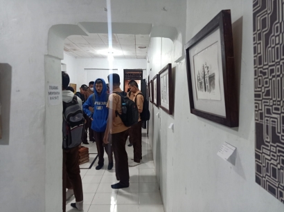 Membaca Jejak Masa di Pameran Drawing Nasional