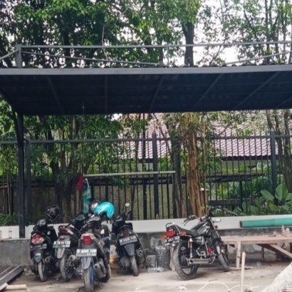 Warga Komplek Mikasa Protes Shelter Dibangun di Atas Lahan Fasum