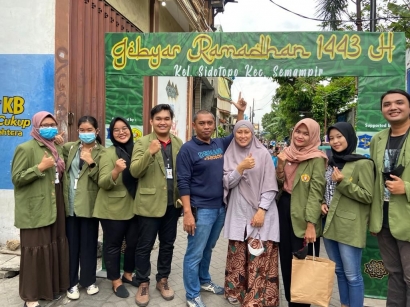 "Gebyar Ramadhan" yang Diselenggarakan oleh Kelompok 50 KKN-T UPN "Veteran" Jawa Timur Menjadi Peluang Berjualan bagi UMKM Sidotopo