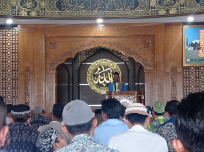 Safari Jumat, Masjid Makmur Masyarakat Religius