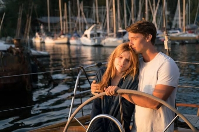 Film Midnight Sun Menyuguhkan Indahnya Cinta di Balik Air Mata