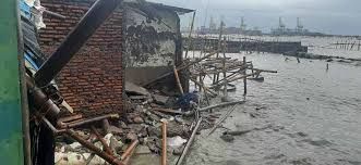 Hari Ini Diprediksikan Banjir Rob Kawasan Pelabuhan Tanjung Emas Semakin Parah