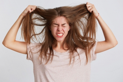 5 Penyebab Rambut Kering yang Harus Kamu Ketahui