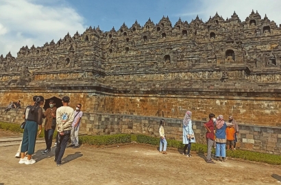 Meluruskan Niat Saat Berwisata ke Candi Borobudur, Mau Selfie Atau Ngapain?