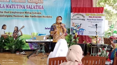 Peluncuran Buku dan Hasil Olahan Sampah oleh Kadinas Pendidikan Kota Salatiga