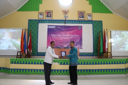 PKM Kelompok 8 FEB UHAMKA Sukses Melaksanakan Workshop Kewirausahaan di SMKN 58 Jakarta