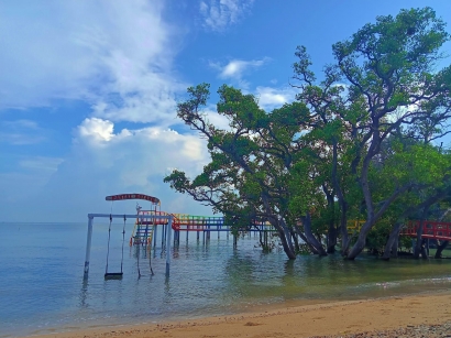 Mengenal Wisata "Pantai Kutang" di Desa Labuhan, Kecamatan Brondong, Kabupaten Lamongan