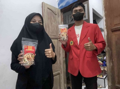 Mahasiswa KKN Mandiri UNTAG Surabaya: Pemberdayaan UMKM Bakso Aci